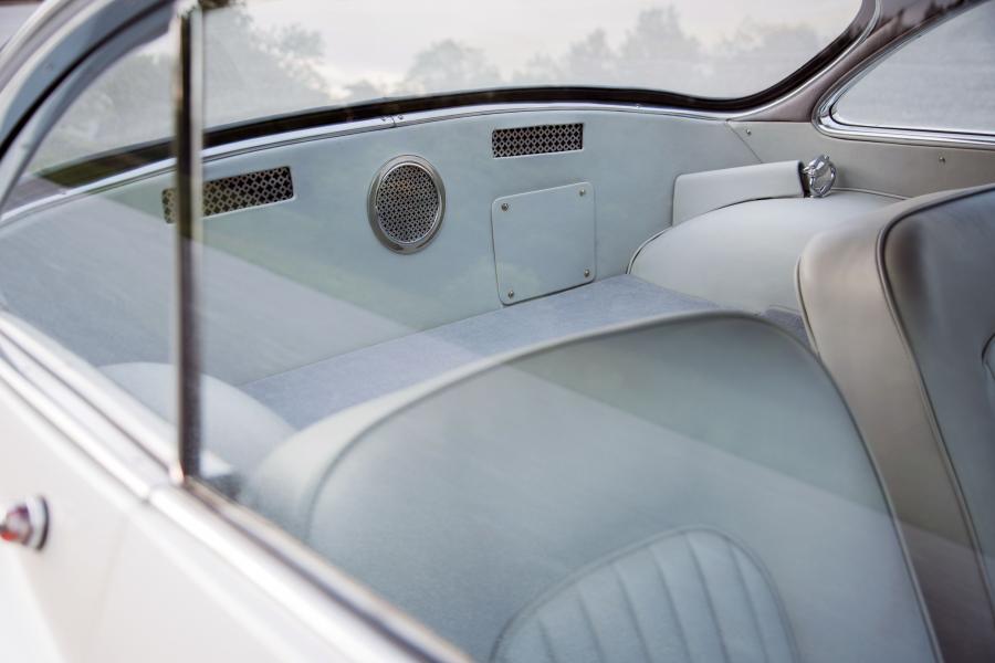 Детали интерьера Pegaso Z-102 B Coupe por Saoutchik (0148) 1951 года  (фото 13 из 21)